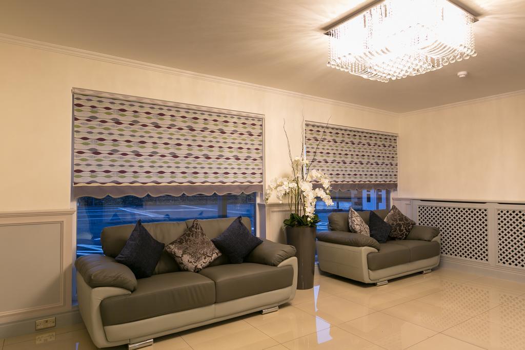 Celtic International Hotel Cardiff Airport Barry Buitenkant foto