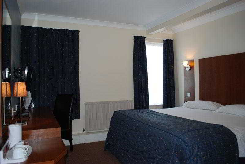 Celtic International Hotel Cardiff Airport Barry Buitenkant foto