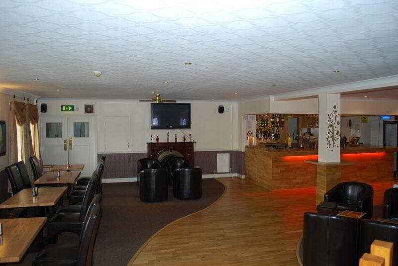 Celtic International Hotel Cardiff Airport Barry Buitenkant foto
