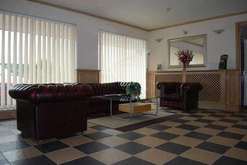 Celtic International Hotel Cardiff Airport Barry Buitenkant foto