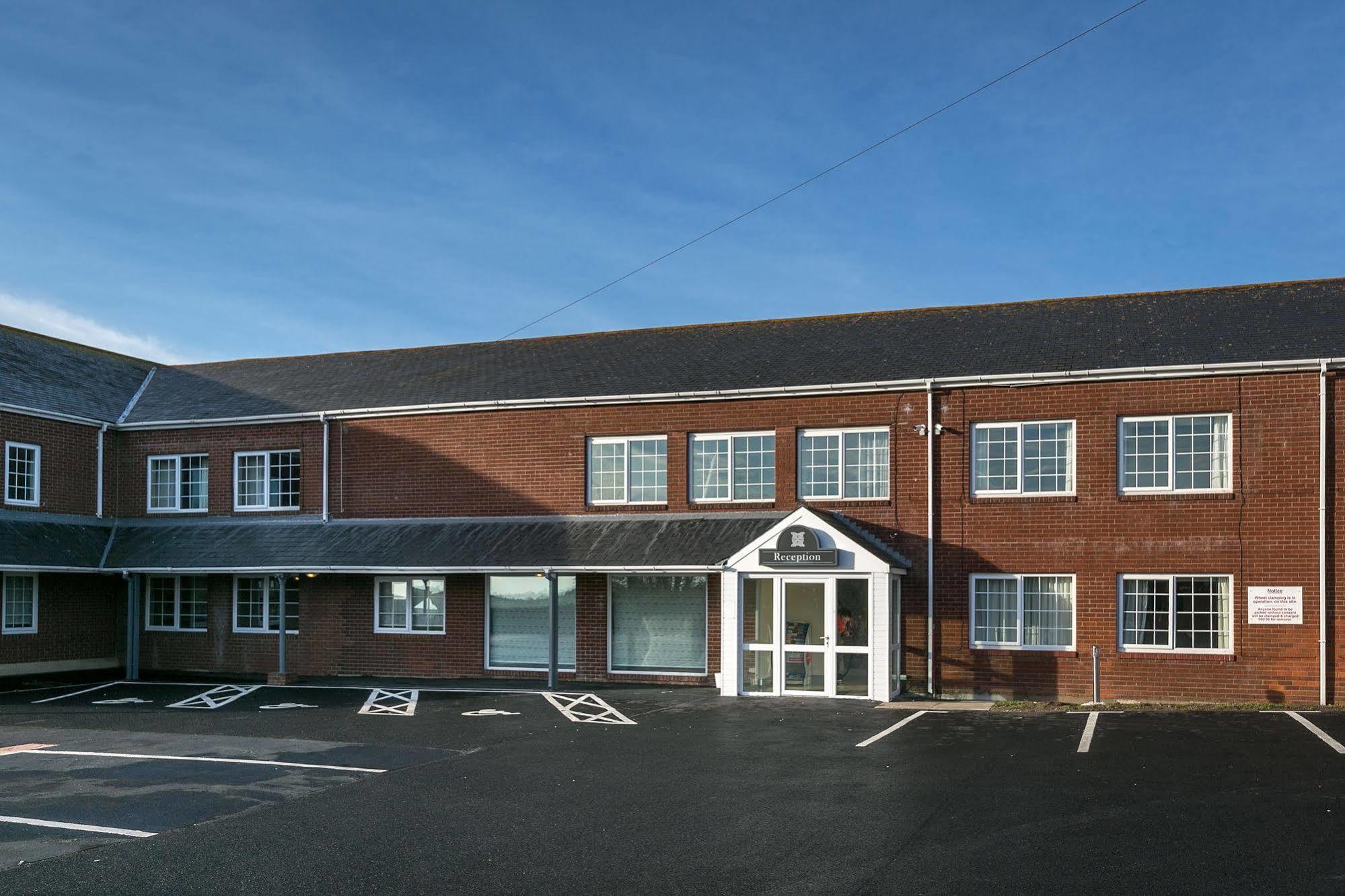 Celtic International Hotel Cardiff Airport Barry Buitenkant foto